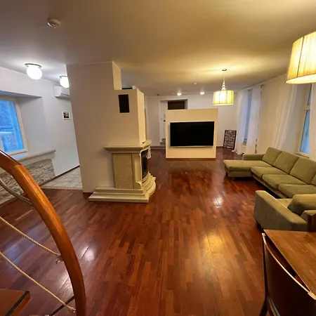Apartment Spacious Two Story In The Center Of Historic Old Town *